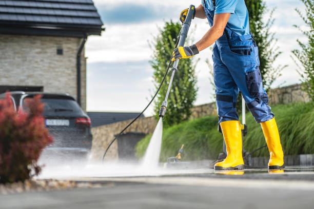 Best Rust Removal  in Newport, WA